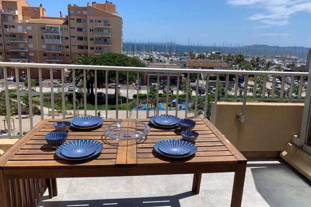 L'Effet Mer, Duplex Sur Le Port Avec Ses 2 Terrasses Vue Mer イエール エクステリア 写真
